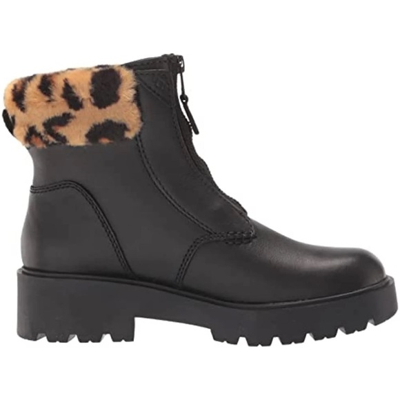 UGG Czeriesa Boot - Picture 1 of 4